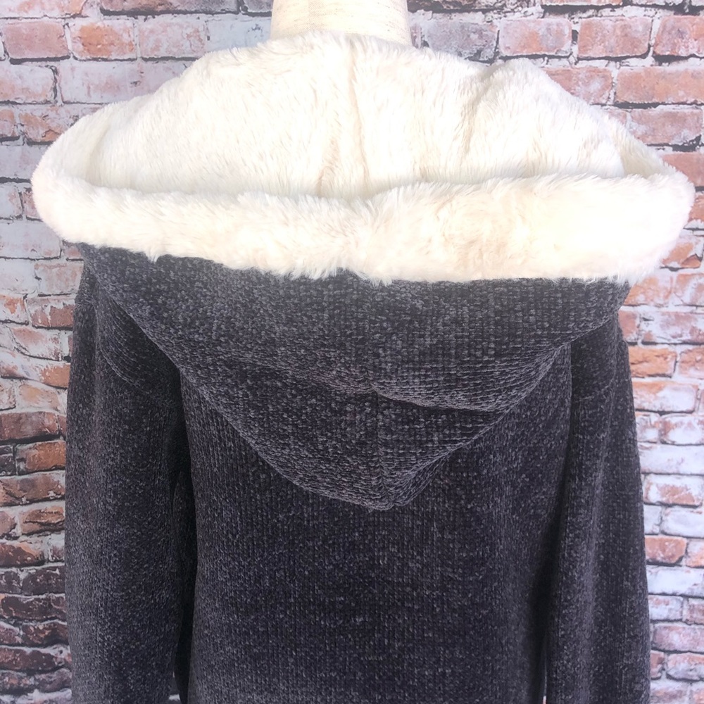 LAST ONE!! 🎉HP🎉 Cozy hooded chenille sweater - Picture 7 of 7